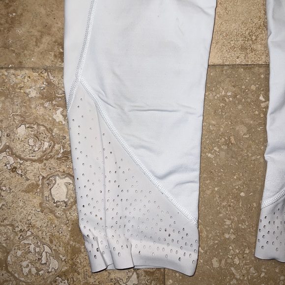 White high rise Lululemon leggings - Picture 5 of 7